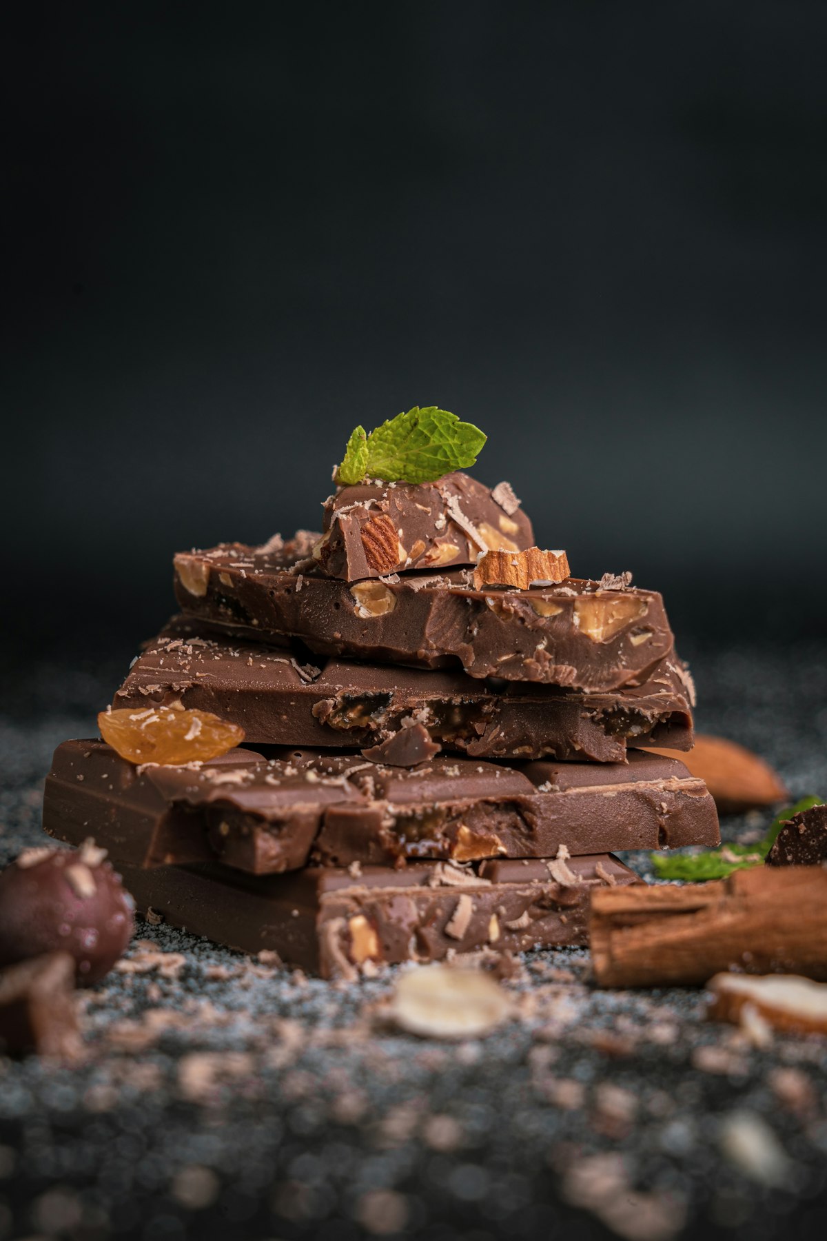 Dubai chocolate bar with pistachio filling